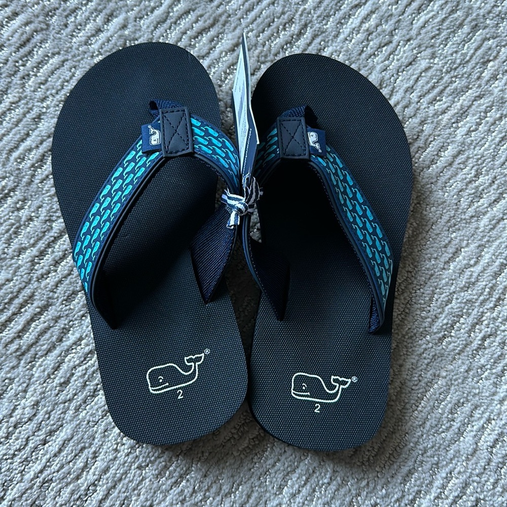 Kids Vineyard Vines Flop Flops. Size 2 NWT